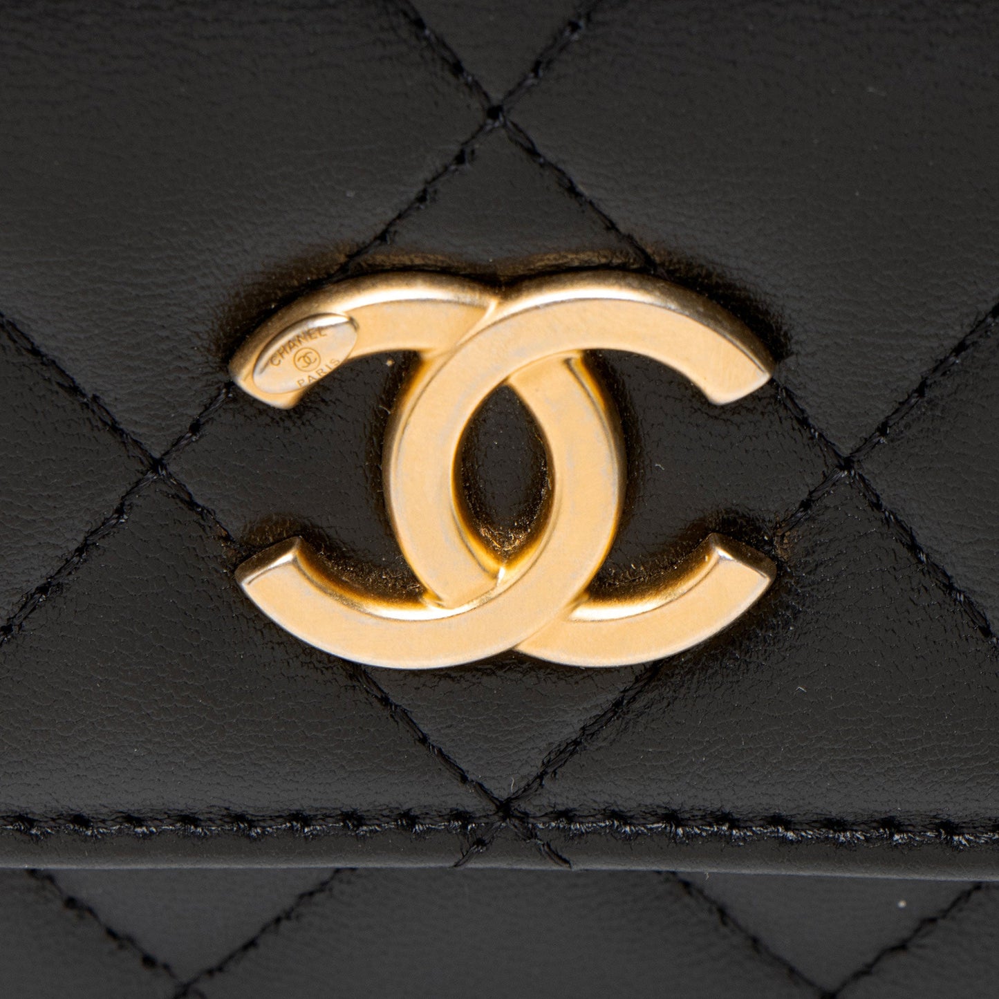 Chanel Lambskin Pearl Crown Clutch with Chain