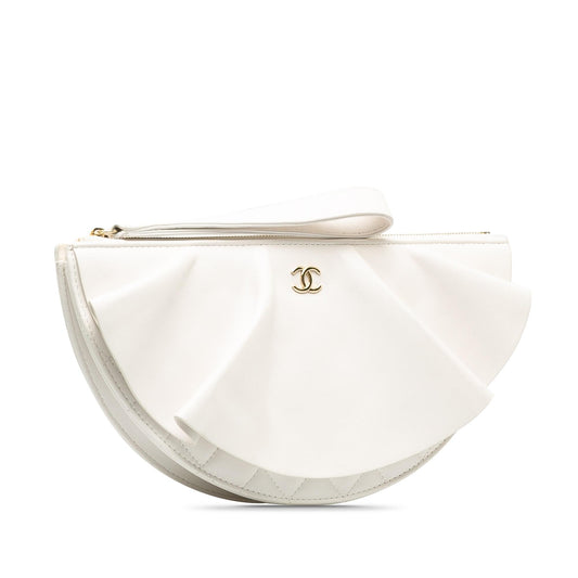 Chanel Lambskin Wave Clutch (SHG-7pqsXs)