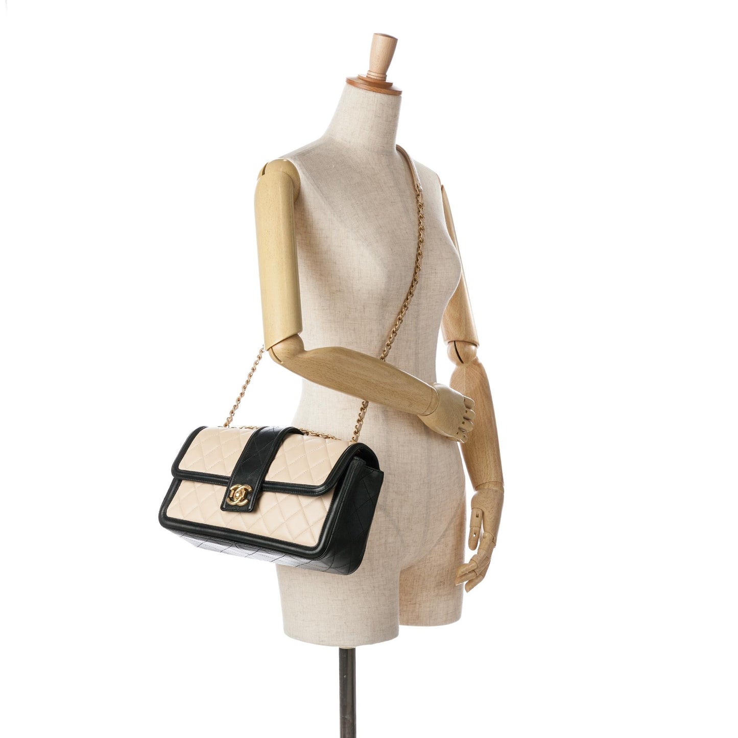 Chanel Large Quilted Lambskin Elegant CC Flap (SHG-haJAFG)