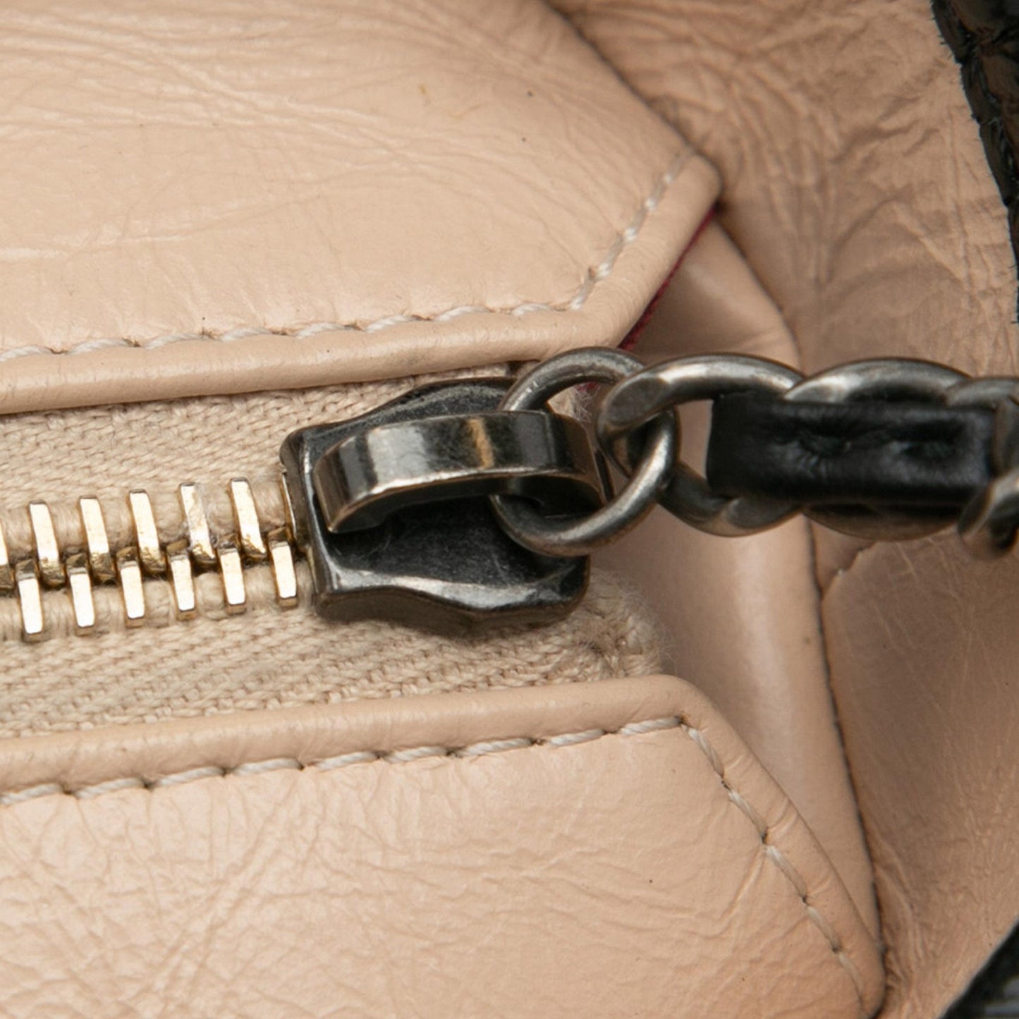 Chanel Medium Bicolor Lambskin Gabrielle Crossbody (SHG-0gL4yr)
