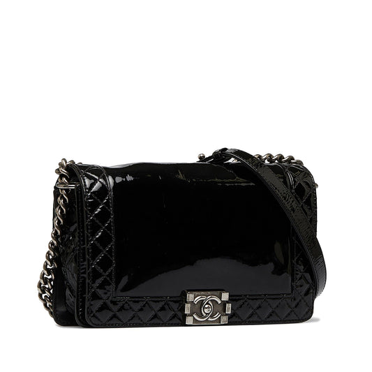 Luxury Chanel Medium Patent Reverso Boy Flap (SHG-uvsh6E)