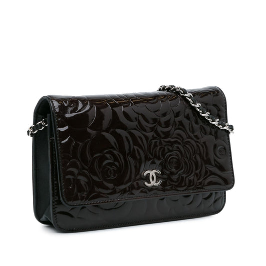 Luxury Chanel Patent Camellia Wallet On Chain (SHG-s5zcX3)