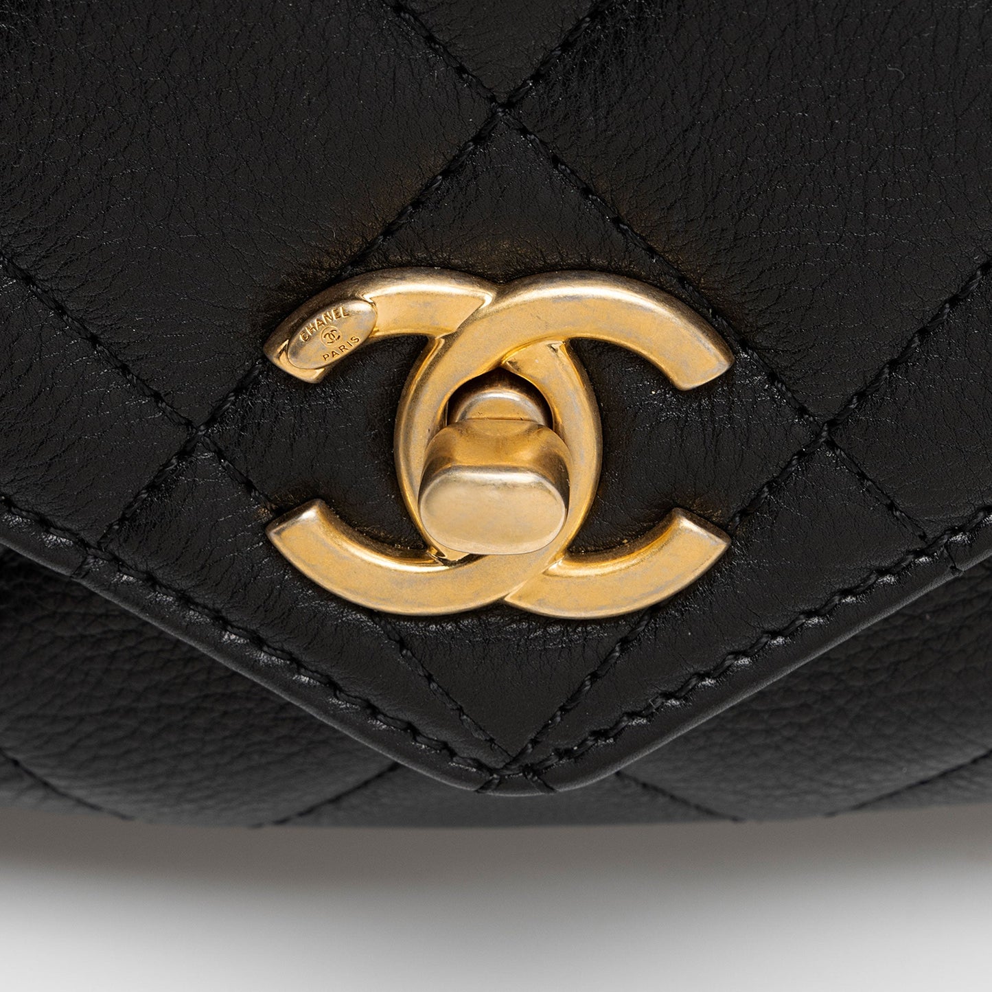 Chanel Calfskin Quilted Carry With Chic Flap Waist Bag (SHF-zM1SNQ)