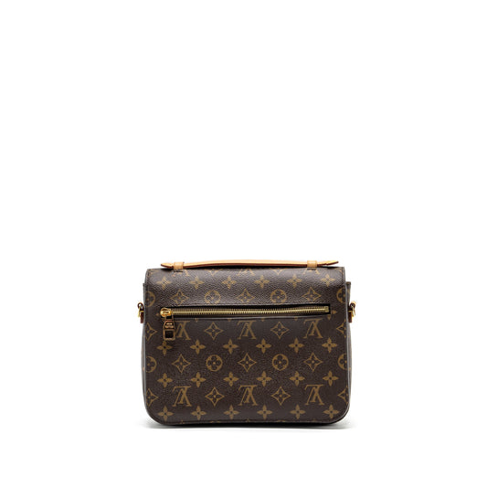 Louis Vuitton Pochette Métis Monogram Canvas GHW