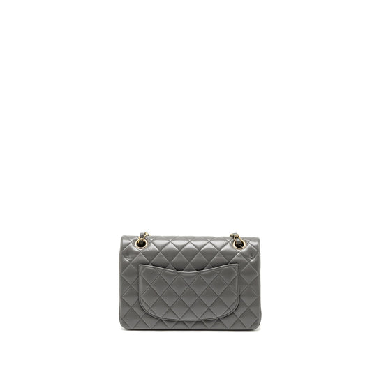 CHANEL 22A small Classic double flap bag lambskin grey LGHW (Microchip)