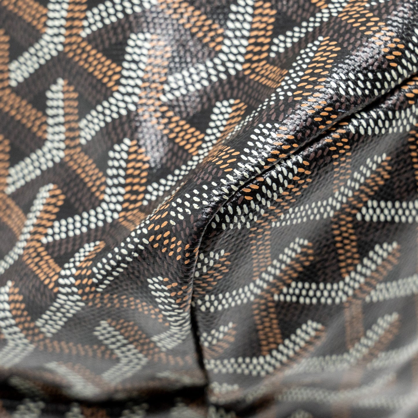 Goyard Saint Louis PM Tote Bag Goyardine Canvas / Calfskin Black SHW