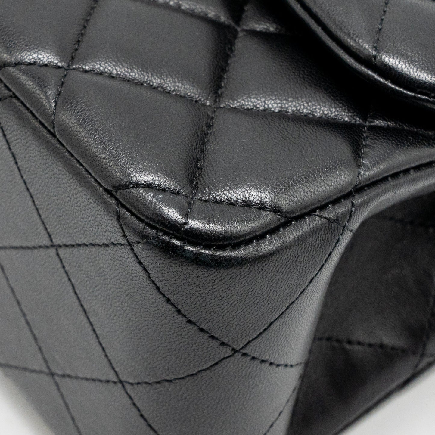 Chanel Jumbo Classic Double Flap Bag Lambskin Black GHW