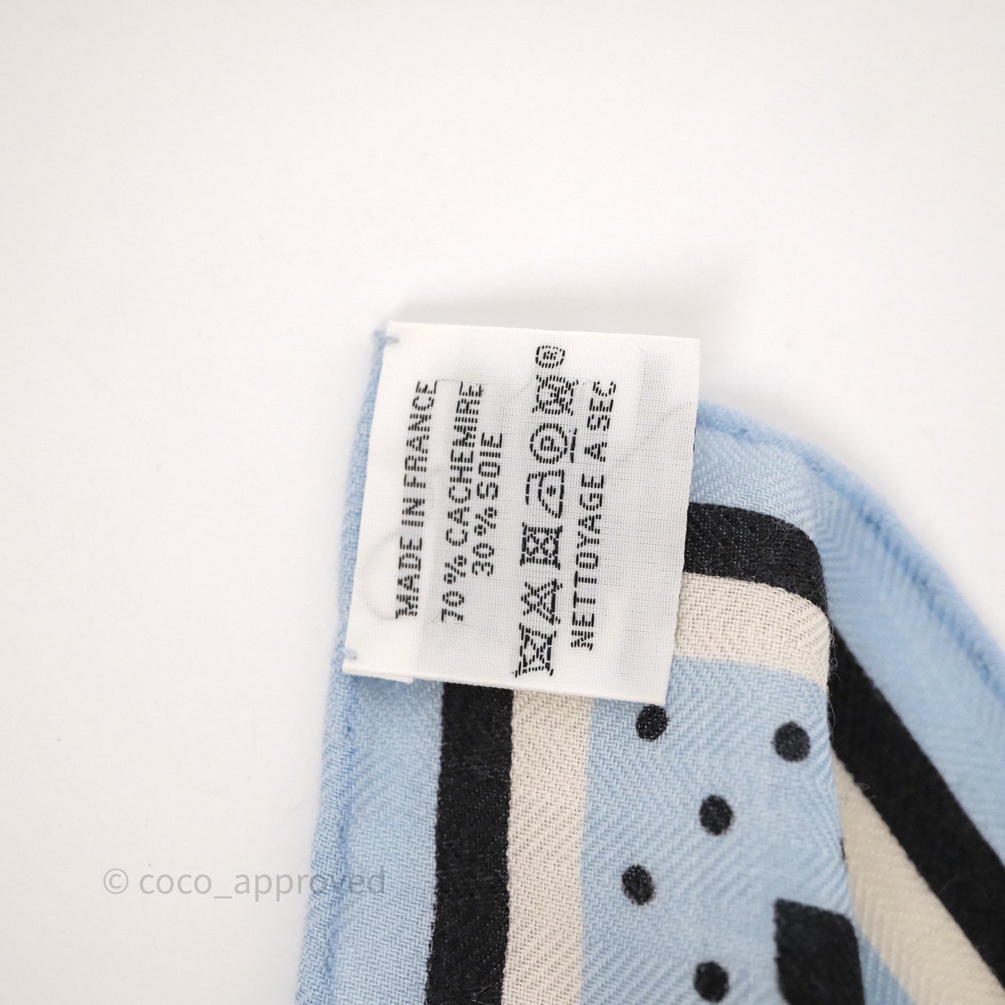 Hermès Couvertures et Tenues de Jour Cashmere Scarf 140