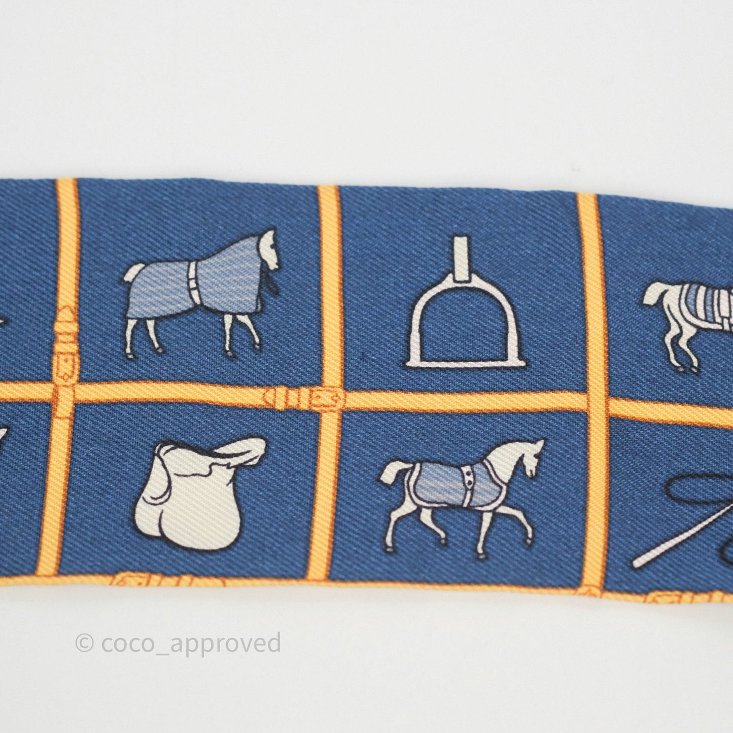 Hermès Couvertures et Tenues de Jour Silk Twilly