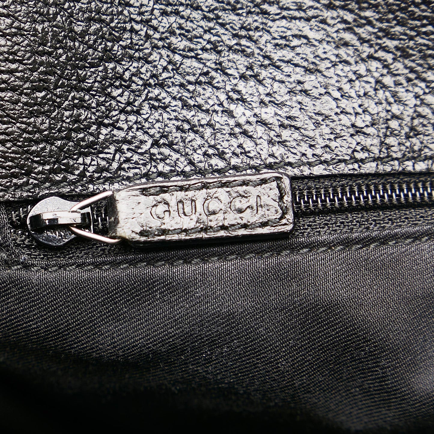 Gucci GG Canvas Eclipse Crossbody (SHG-35242)
