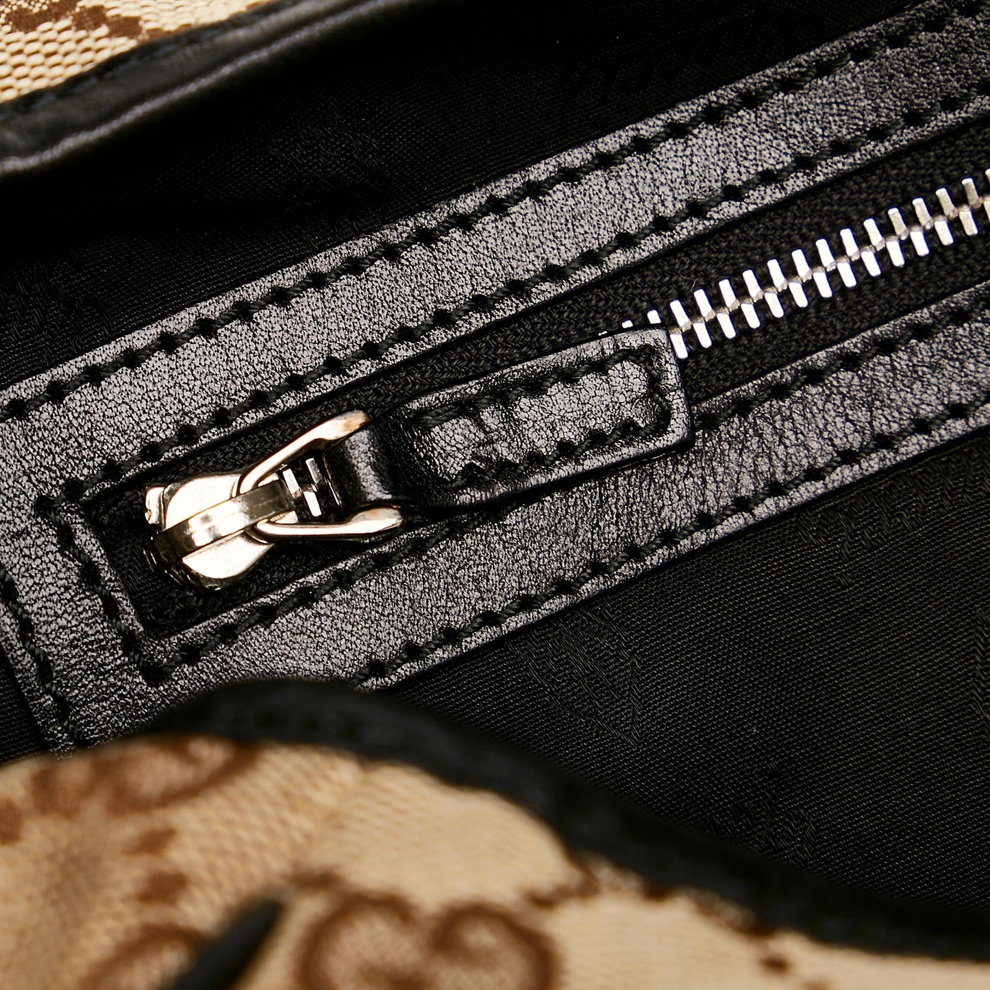 Gucci GG Canvas Twin Shoulder Bag (SHG-31114)
