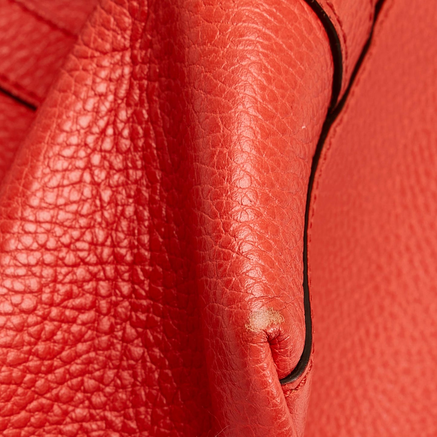 Gucci GG Charm Dome Leather Handbag (SHG-jqBZuV)