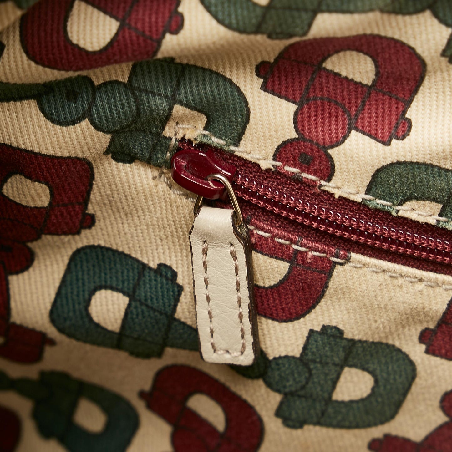 Gucci Guccissima Abbey Shoulder Bag (SHG-lo5Mxl)