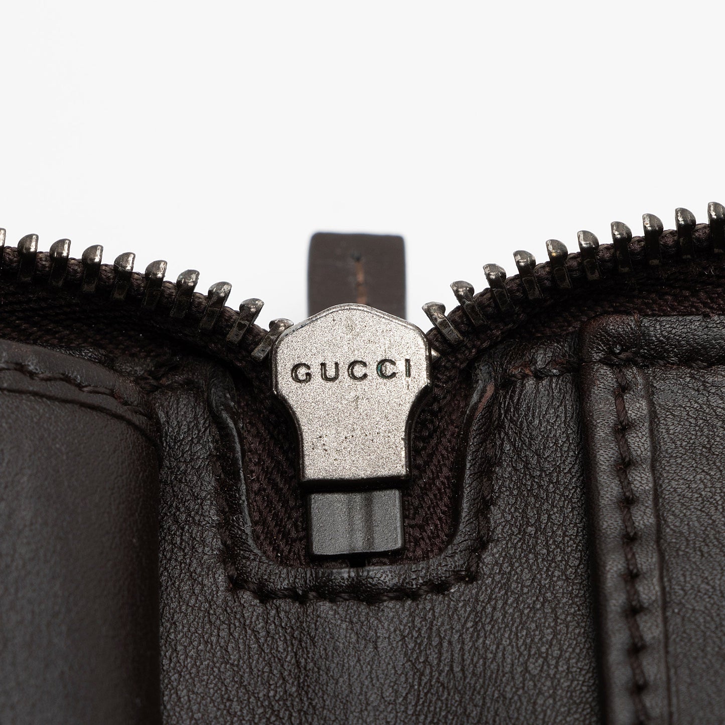 Gucci Guccissima Leather Zip Around Wallet (SHF-HM3fsw)