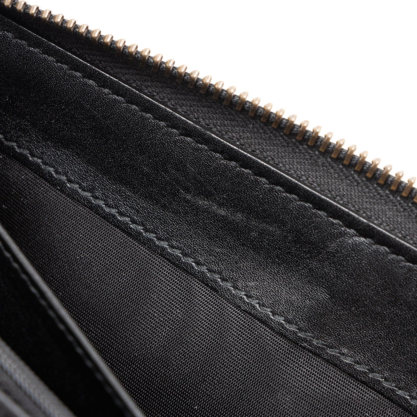Gucci Matelasse Leather GG Marmont Zip Around Organizer Wallet (SHF-4aR2ie)