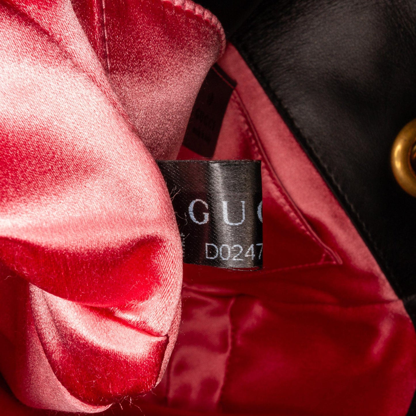 Gucci Mini GG Marmont Matelasse Velvet Crossbody (SHG-uTjykr)