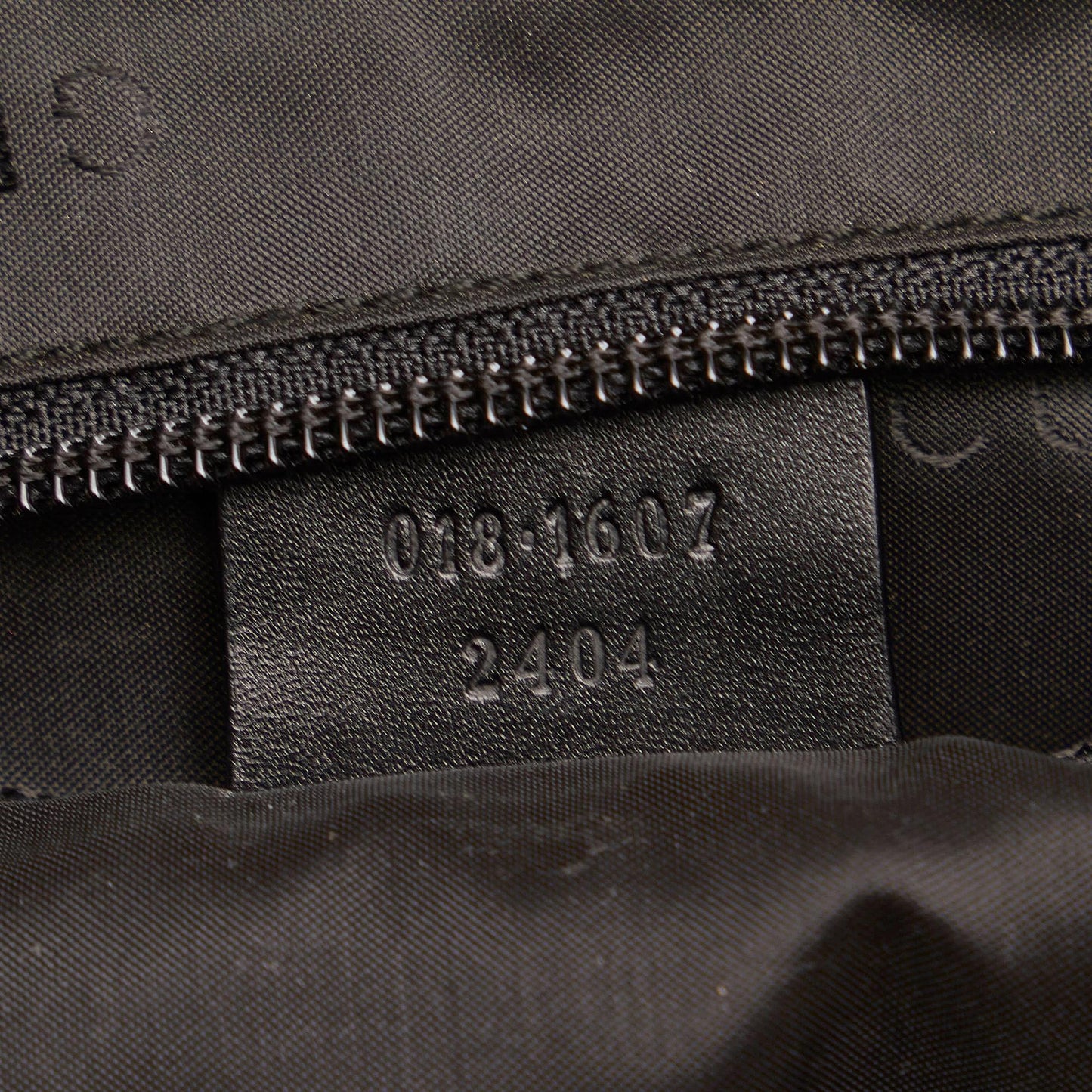Gucci Nylon Pouch (SHG-29122)
