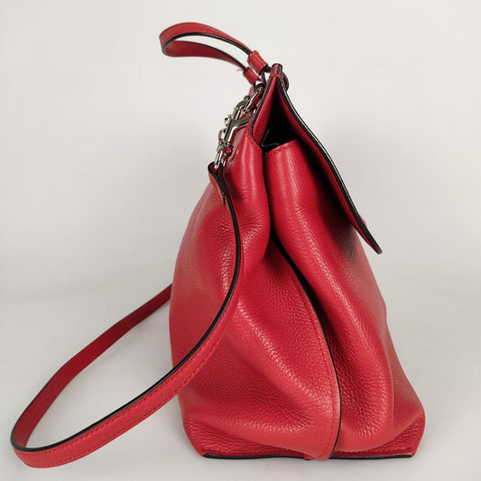 Luxury Gucci Bamboo Daily top handle bag in red leather