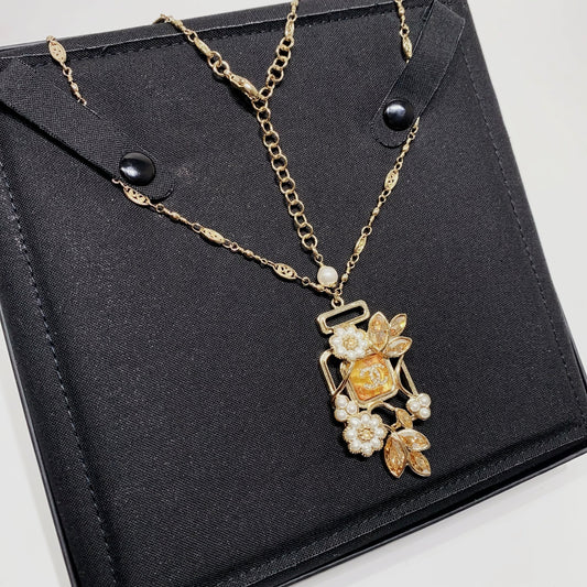No.4255-Chanel Metal & Pearl Perfume Necklace (Brand New / 全新貨品)