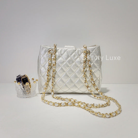 No.2389-Chanel Vintage Lambskin Shoulder Bag