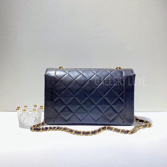 No.3049-Chanel Vintage Lambskin Diana Bag 25cm
