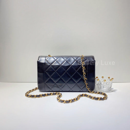No.2330-Chanel Vintage Lambskin Diana Bag 22cm