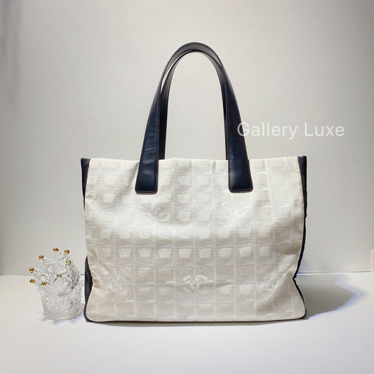 No.2748-Chanel Travel Line Tote Bag MM