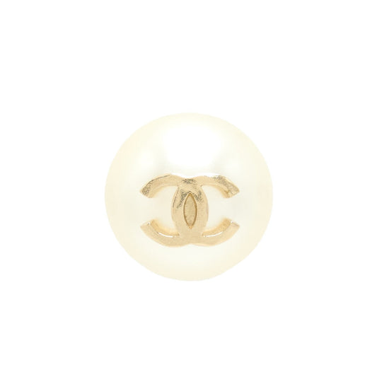 Chanel Giant Pearl With CC Logo Earring LGHW