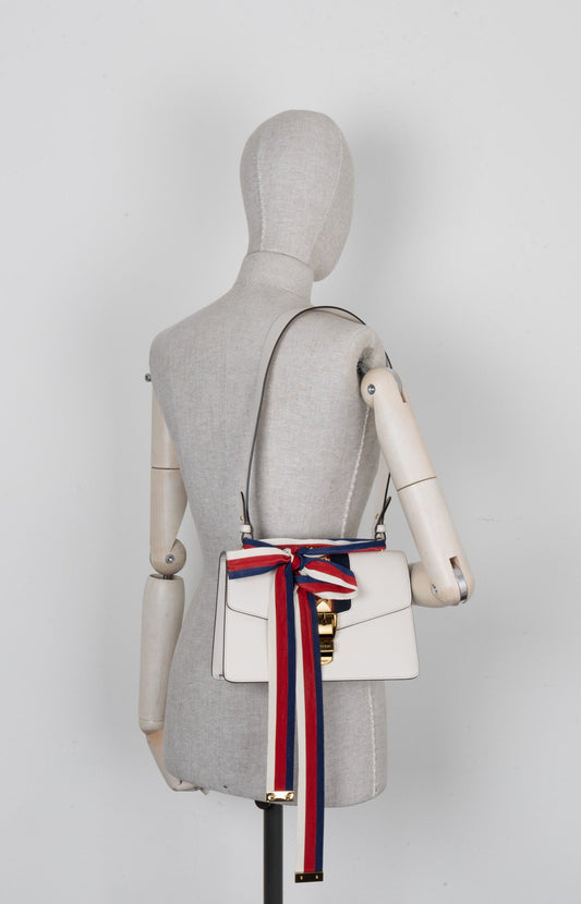 Luxury Gucci Trending 2025 Sylvie Chain Crossbody Bag White