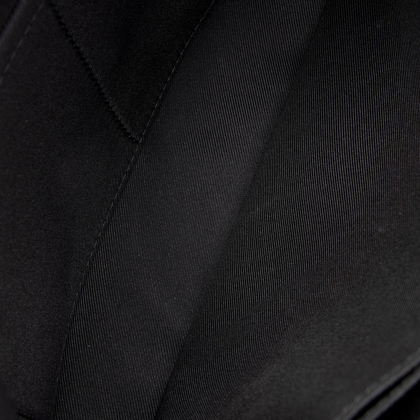 Louis Vuitton Calfskin Lockme II Satchel (SHF-Dcfekl)