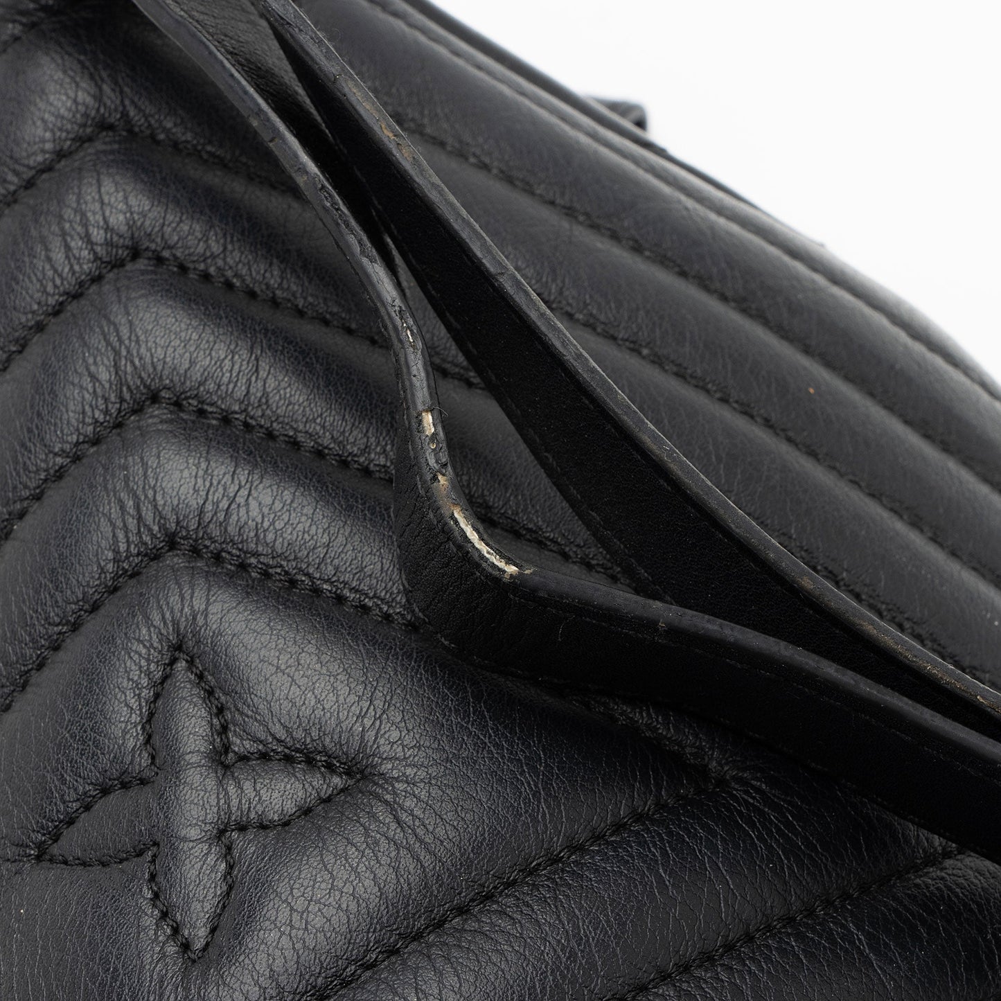 Louis Vuitton Calfskin New Wave Bumbag (SHF-A6VmnN)