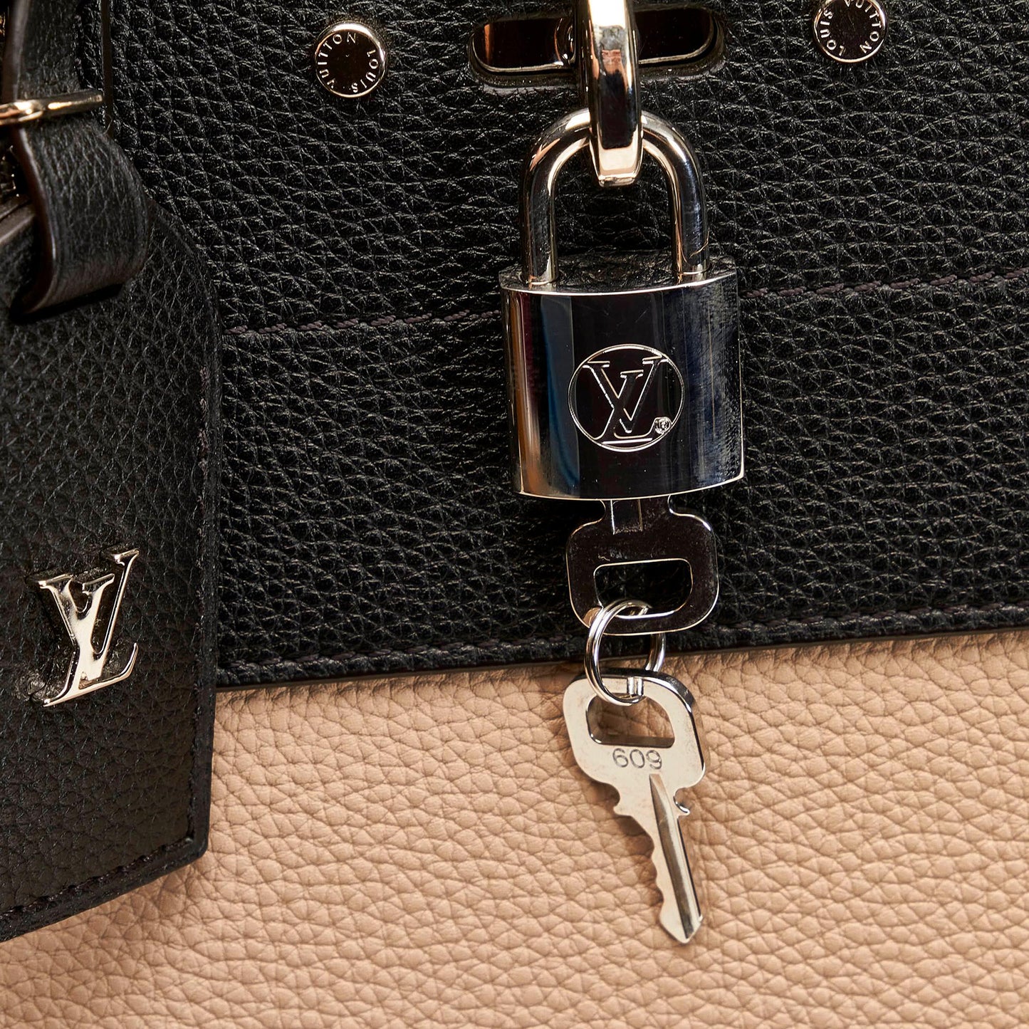 Louis Vuitton City Steamer MM (SHG-OJ4mKW)