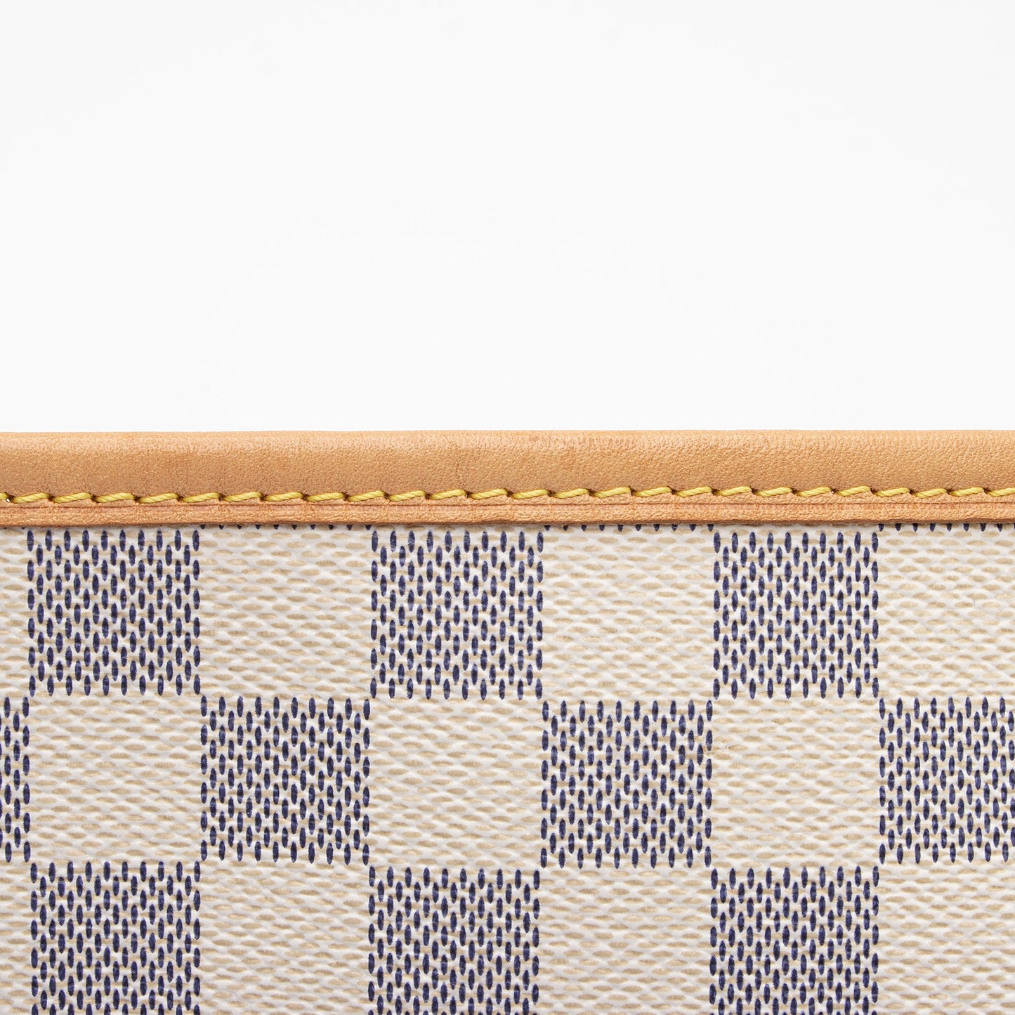 Louis Vuitton Damier Azur Artsy MM Shoulder Bag (SHF-naUphr)