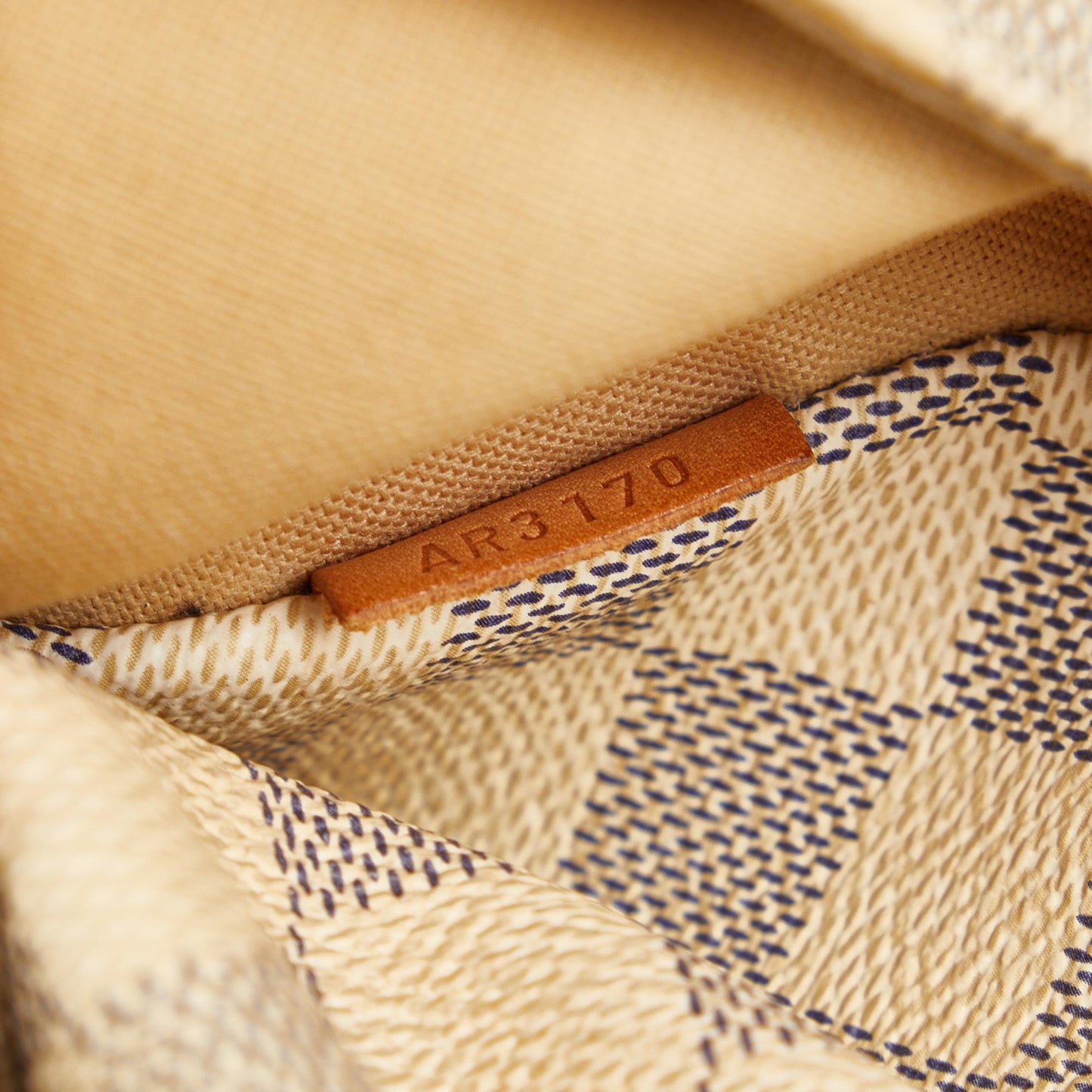 Louis Vuitton Damier Azur Totally MM (SHG-j3uFCS)