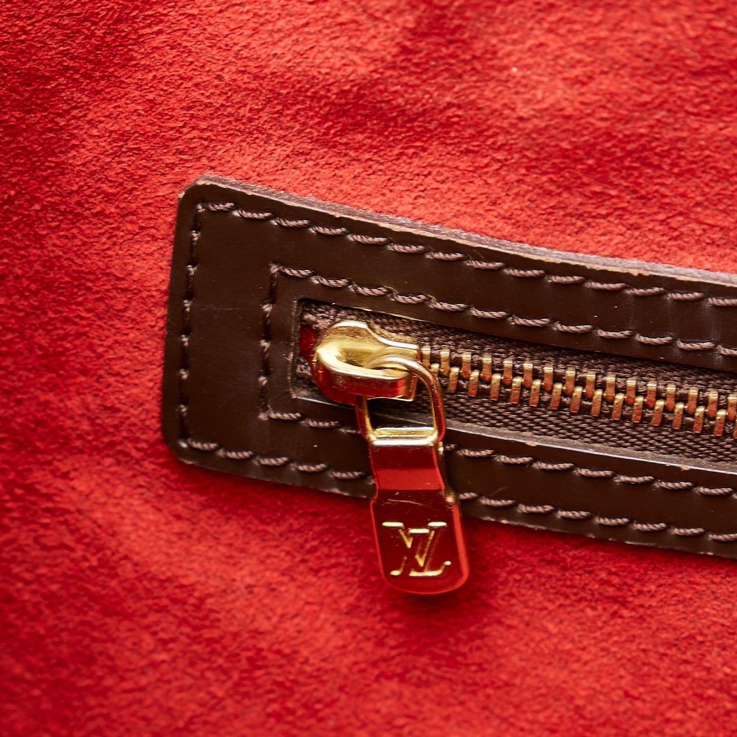 Louis Vuitton Damier Ebene Hampstead PM (SHG-MPJrK1)