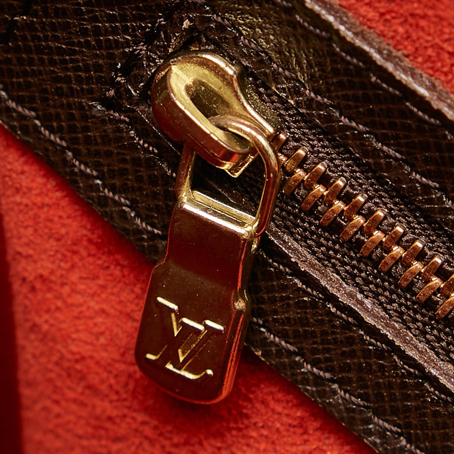 Louis Vuitton Damier Ebene Triana (SHG-30545)