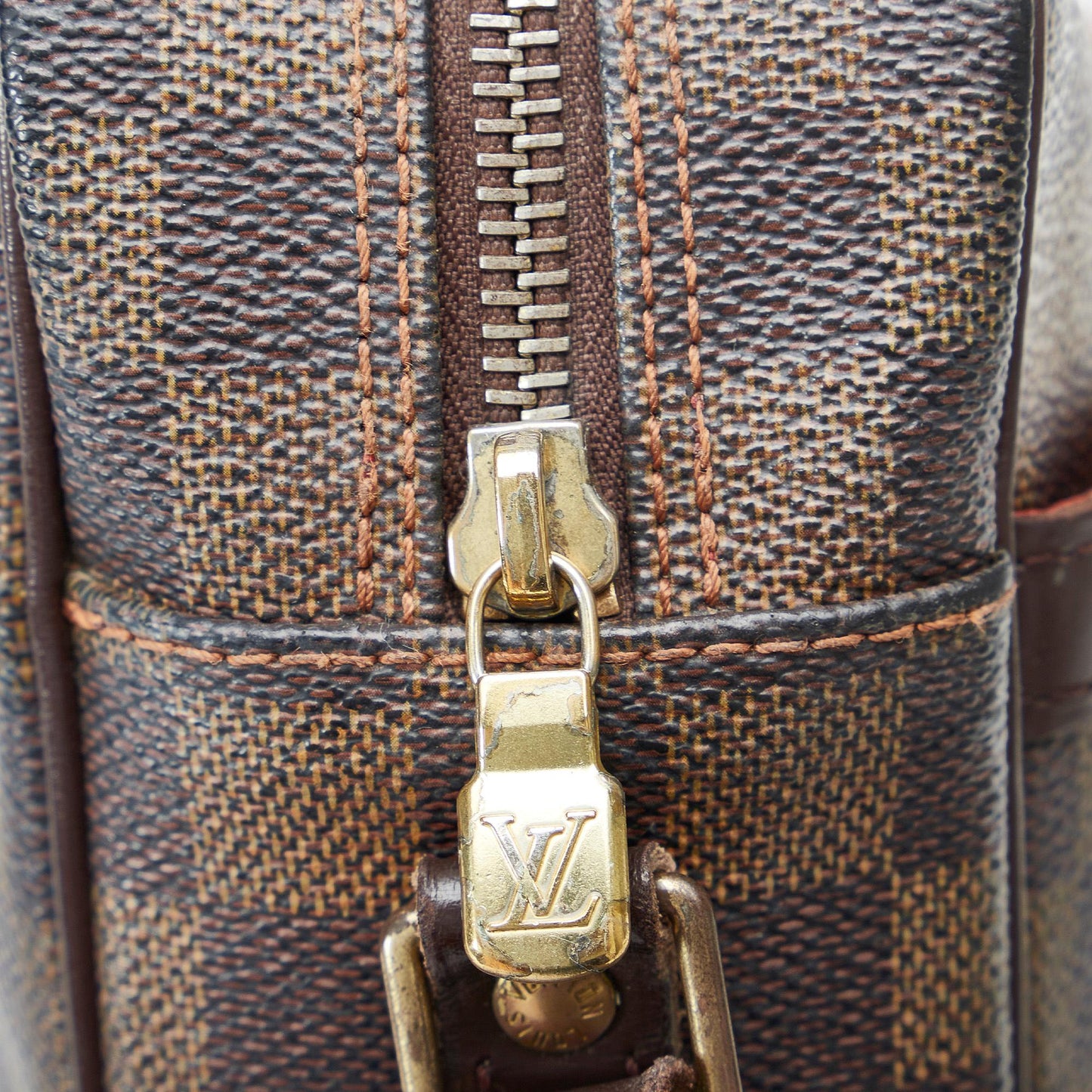 Louis Vuitton Damier Ebene Trocadero 27 (SHG-V32Fks)