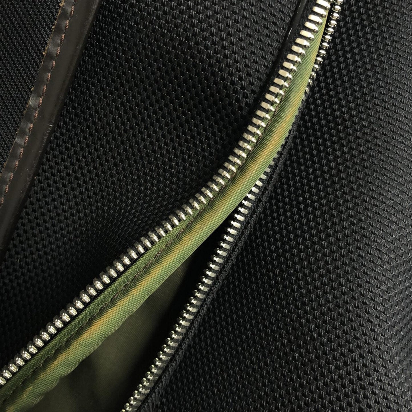 Louis Vuitton Damier Geant Neo Bongo (SHG-DZu5HA)