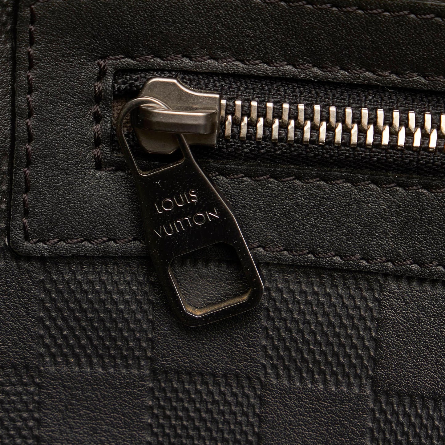 Louis Vuitton Damier Infini Calypso MM (SHG-29317)