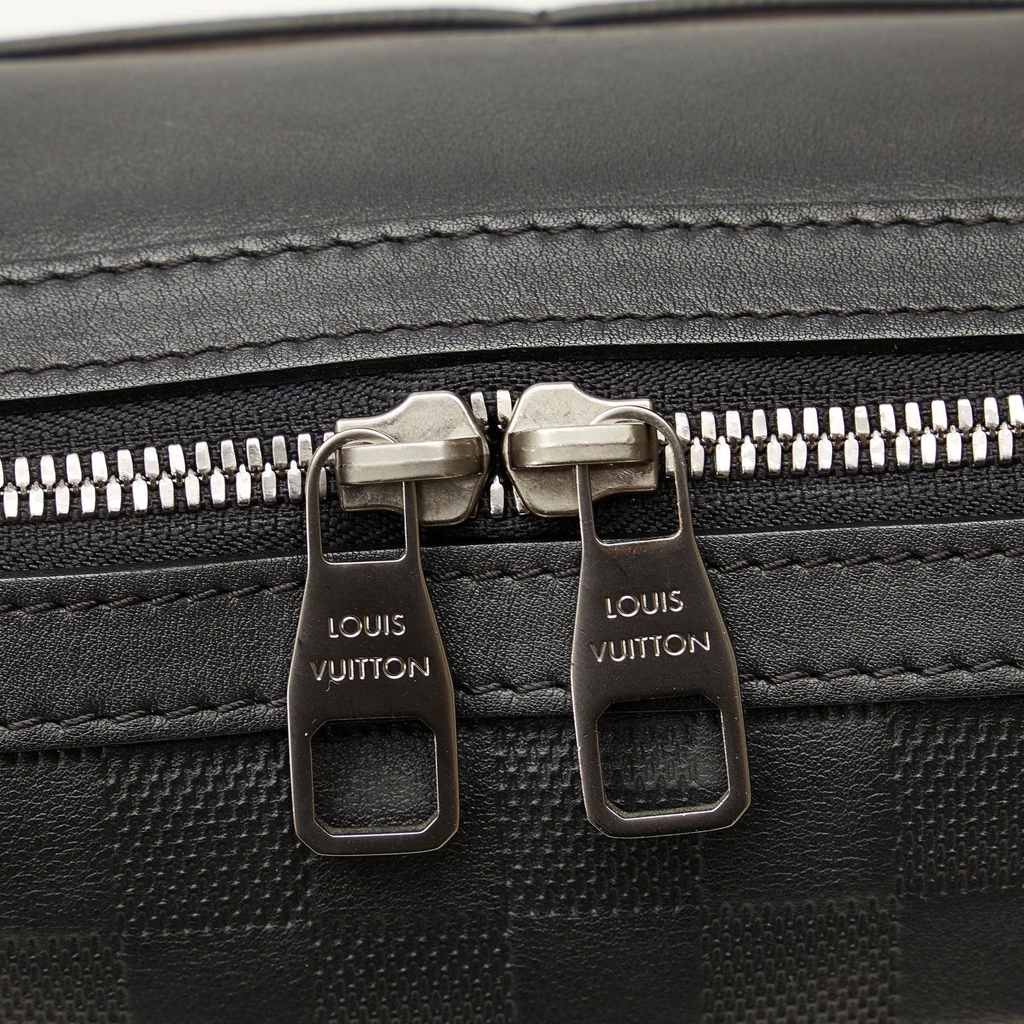 Louis Vuitton Damier Infini Calypso MM (SHG-26GxZF)