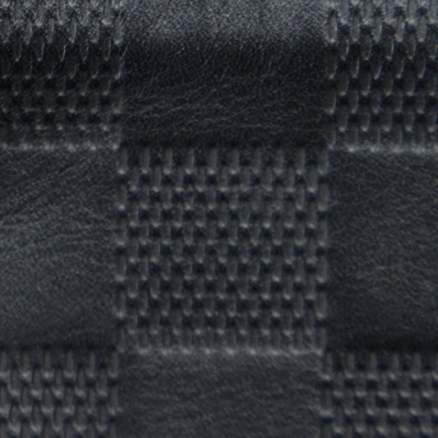 Louis Vuitton Damier Infini District PM (SHG-CUUbVe)