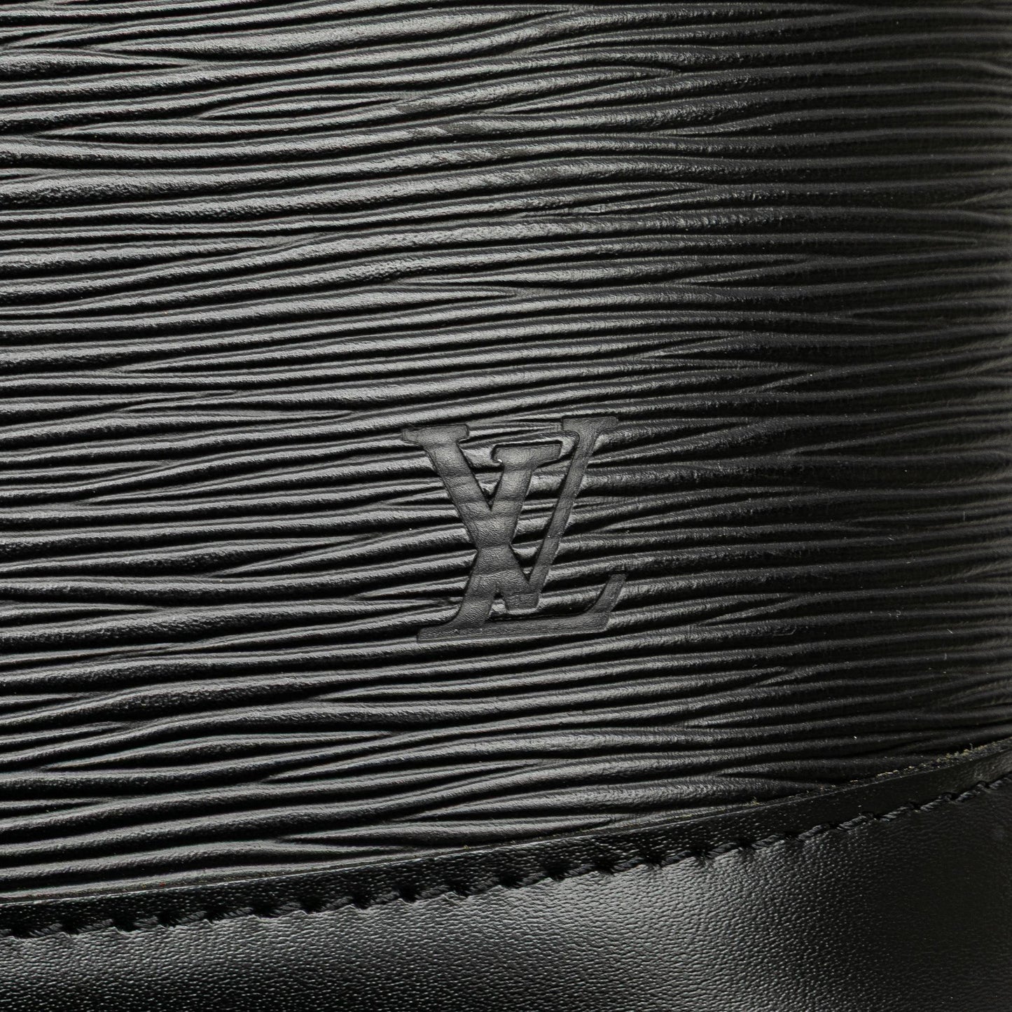 Louis Vuitton Epi Alma PM
