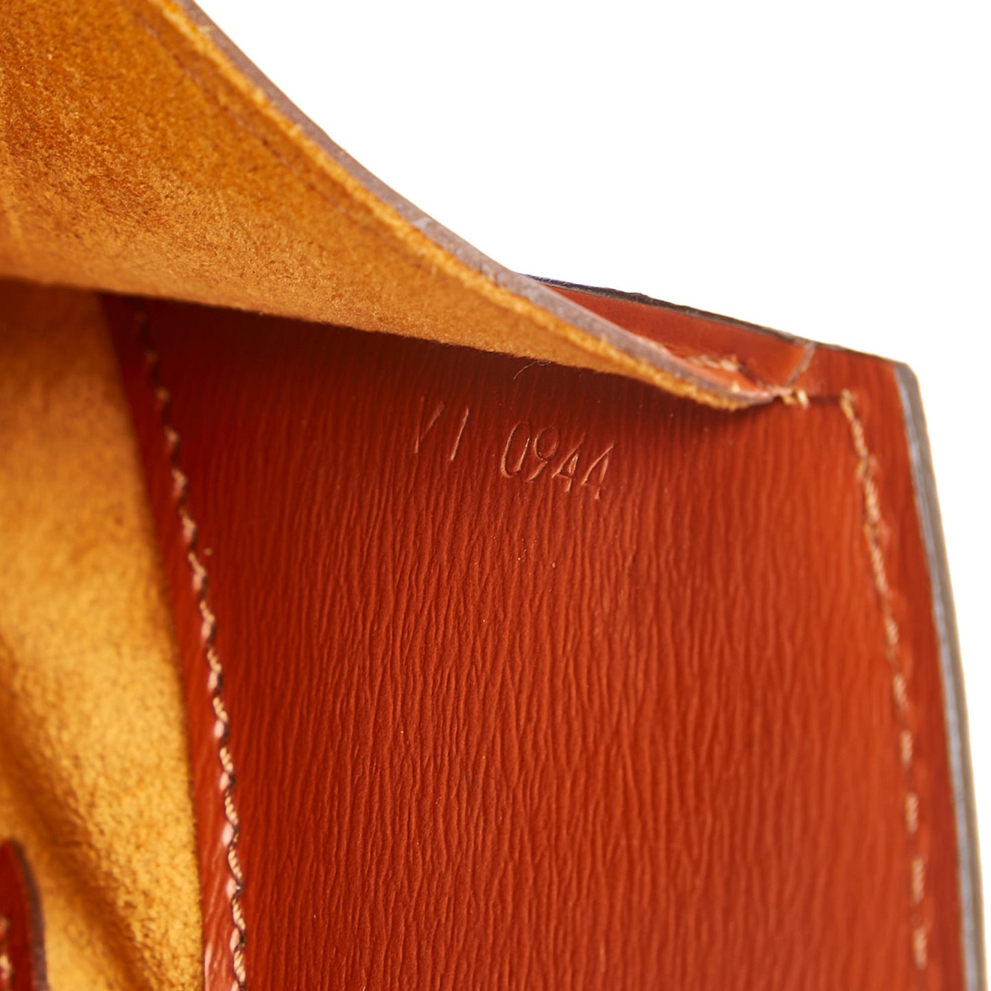 Louis Vuitton Epi Cluny (SHG-35925)