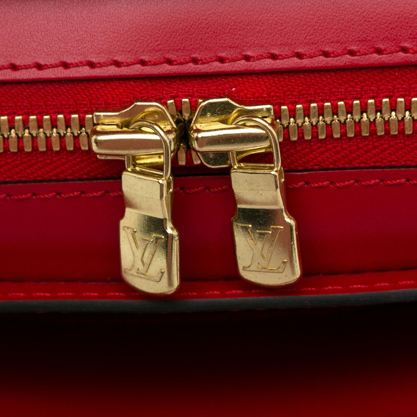 Louis Vuitton Epi Pont Neuf PM (SHG-IQSODv)