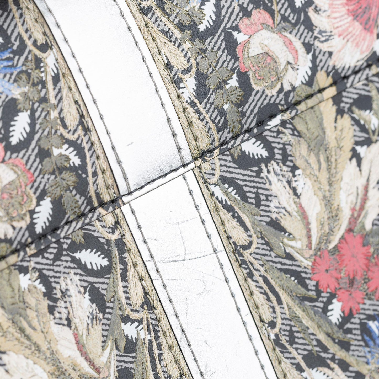 Louis Vuitton Floral Epi Twist MM (SHG-37662)