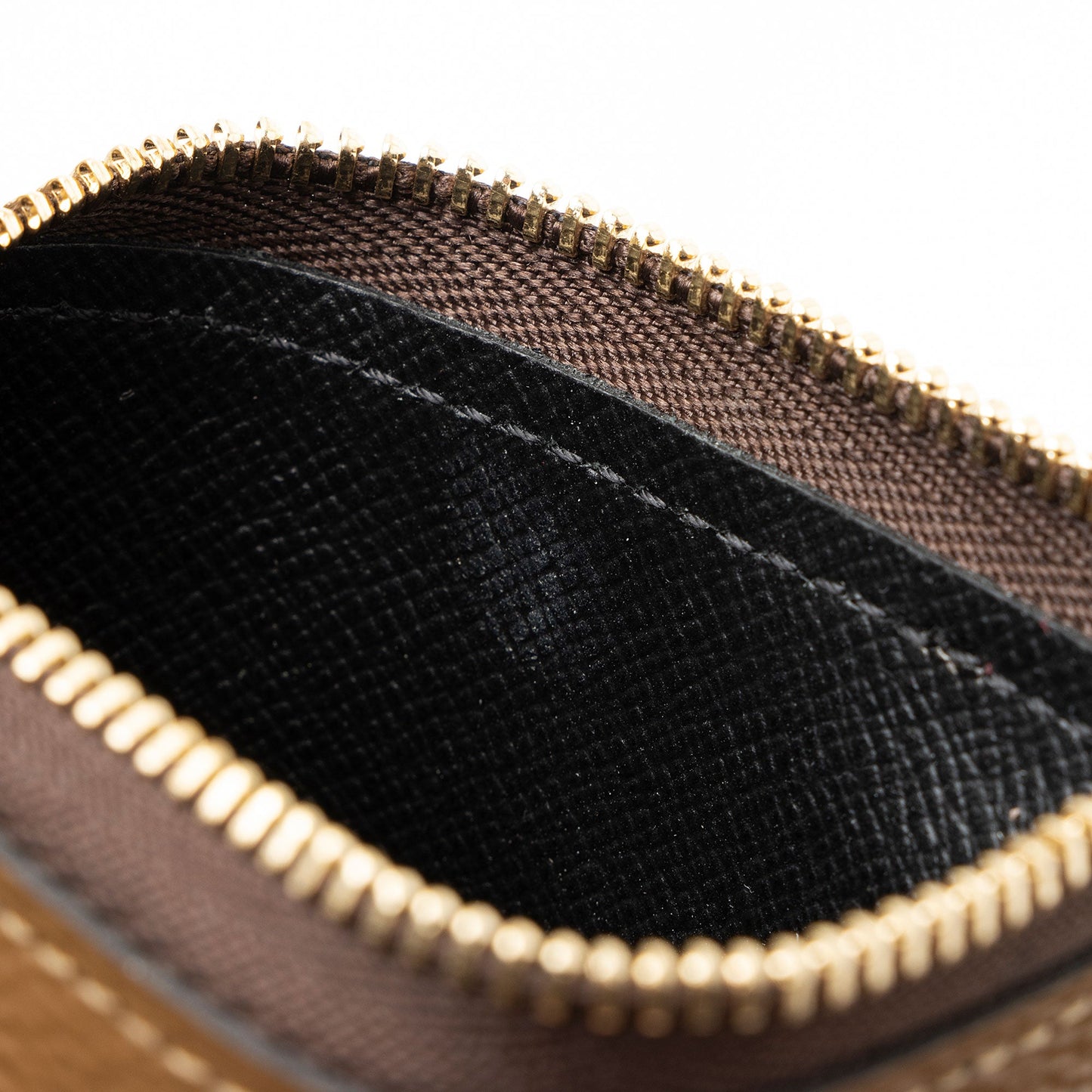 Louis Vuitton Giant Monogram Canvas Trio Pouch (SHF-Dv6Lrn)