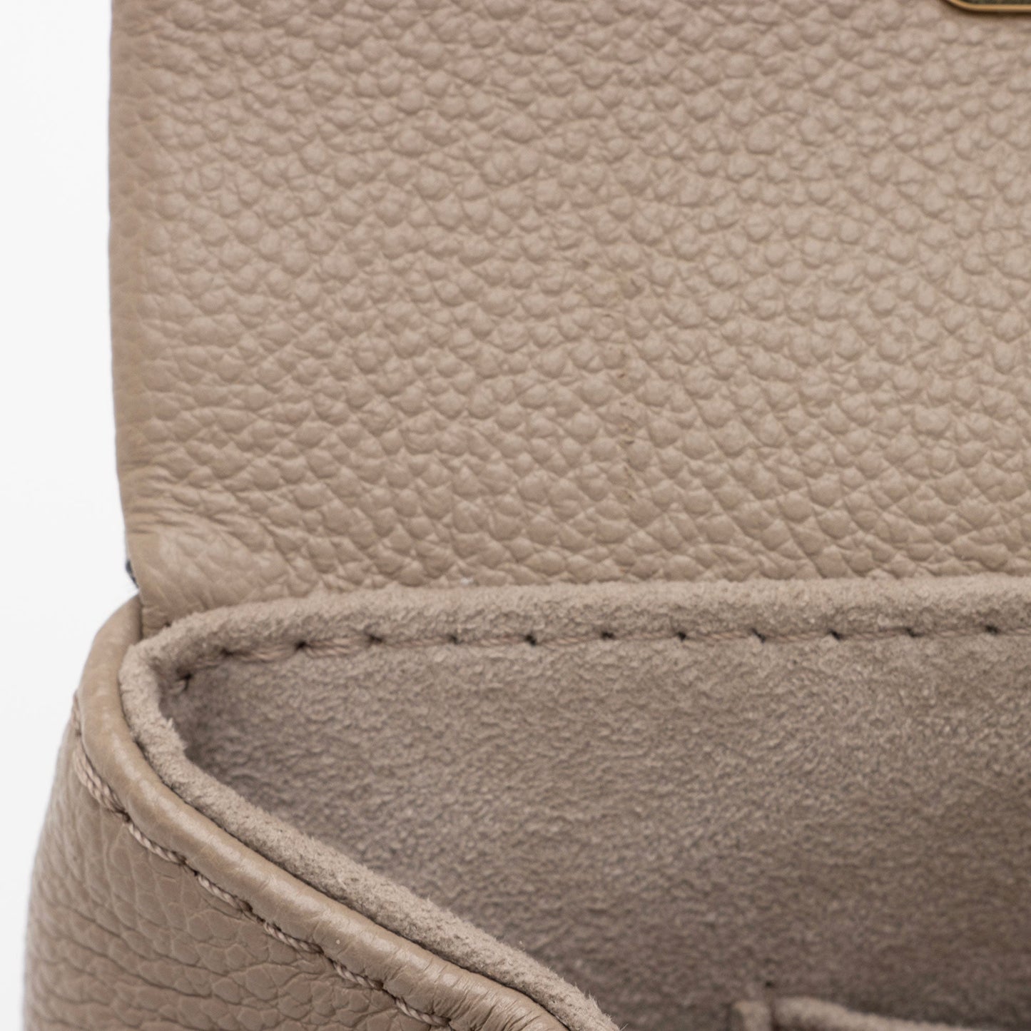 Louis Vuitton Giant Monogram Empreinte Madeleine MM Top Handle Bag (SHF-yODfGB)