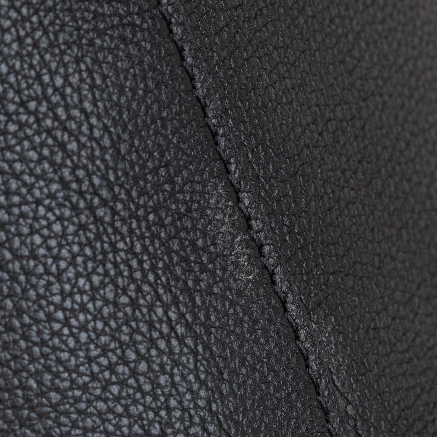 Louis Vuitton Lockme Hobo (SHG-37439)
