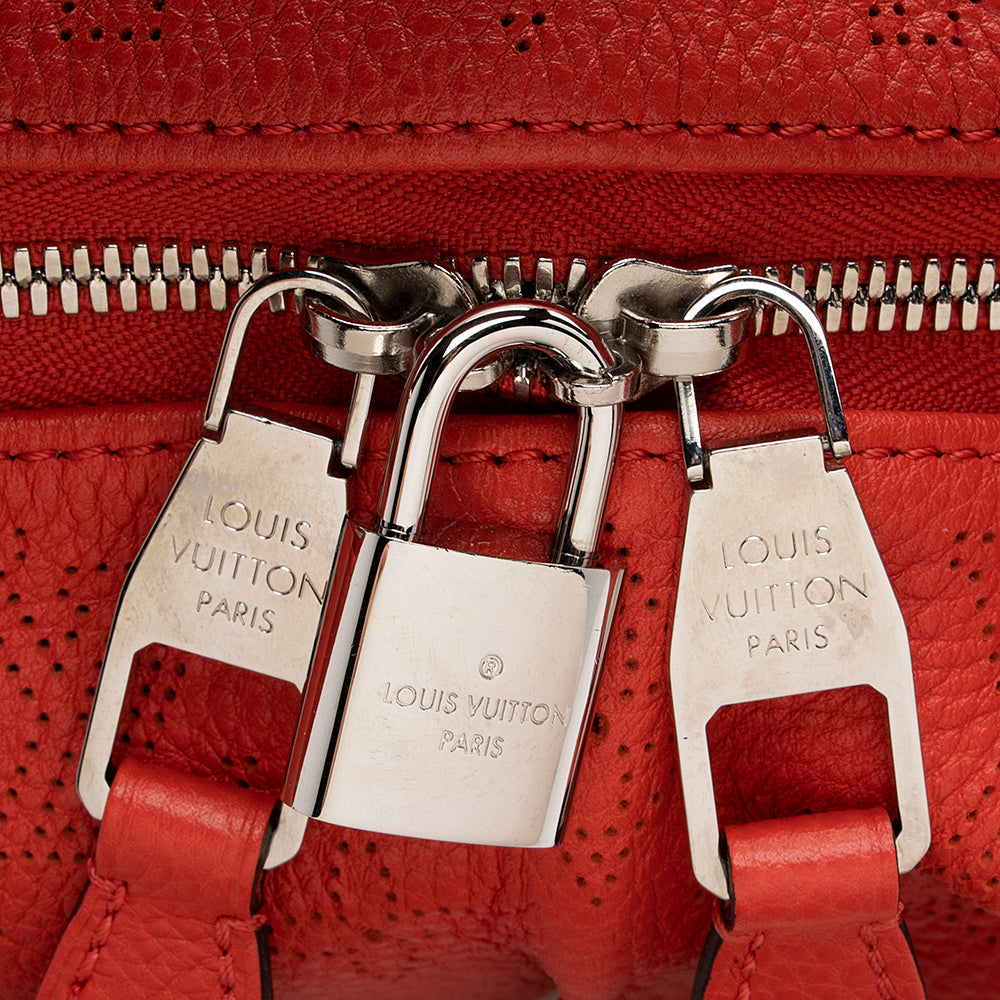 Louis Vuitton Mahina Leather Selene MM Shoulder Bag (SHF-22122)