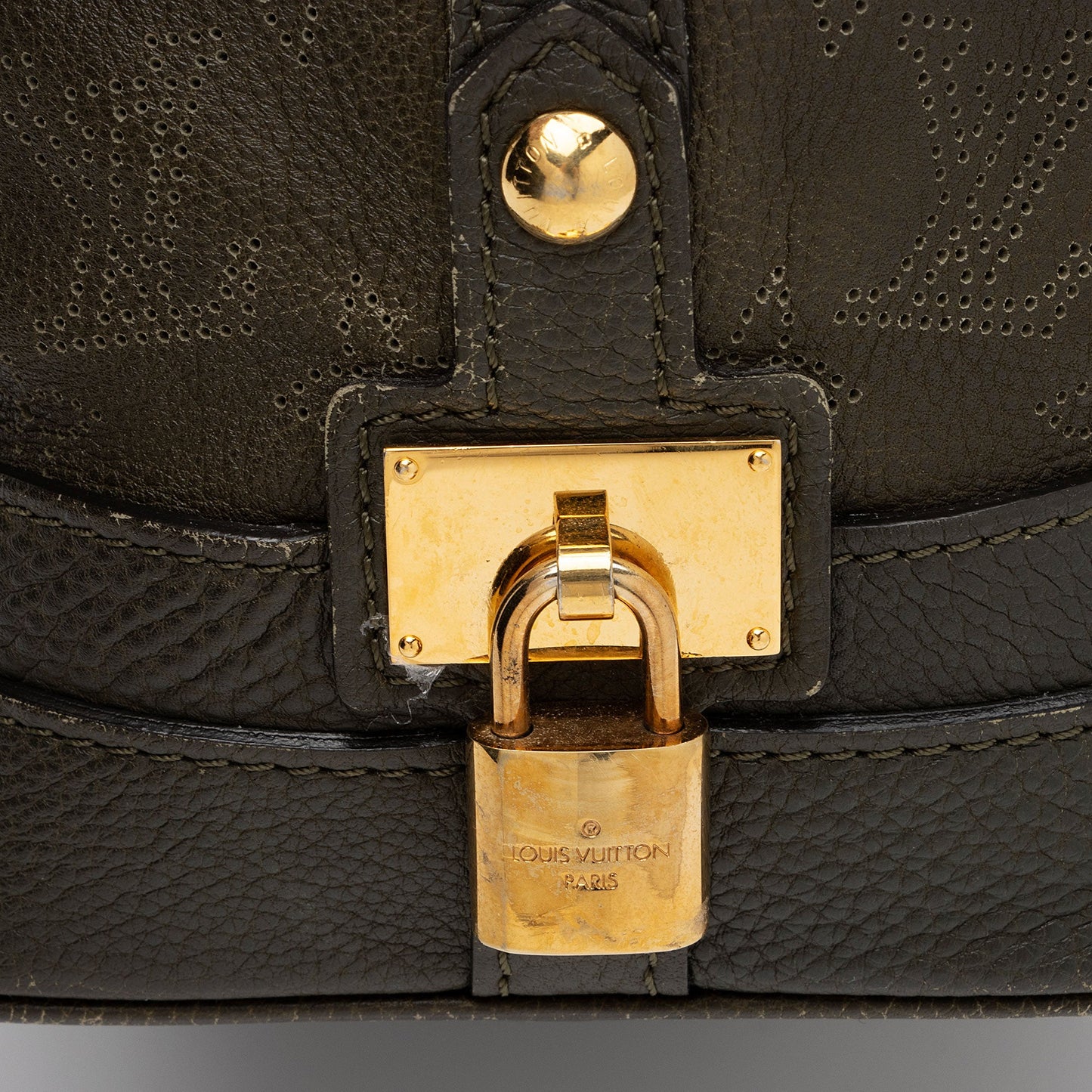 Louis Vuitton Mahina Leather Stellar PM Tote (SHF-bQCuWn)